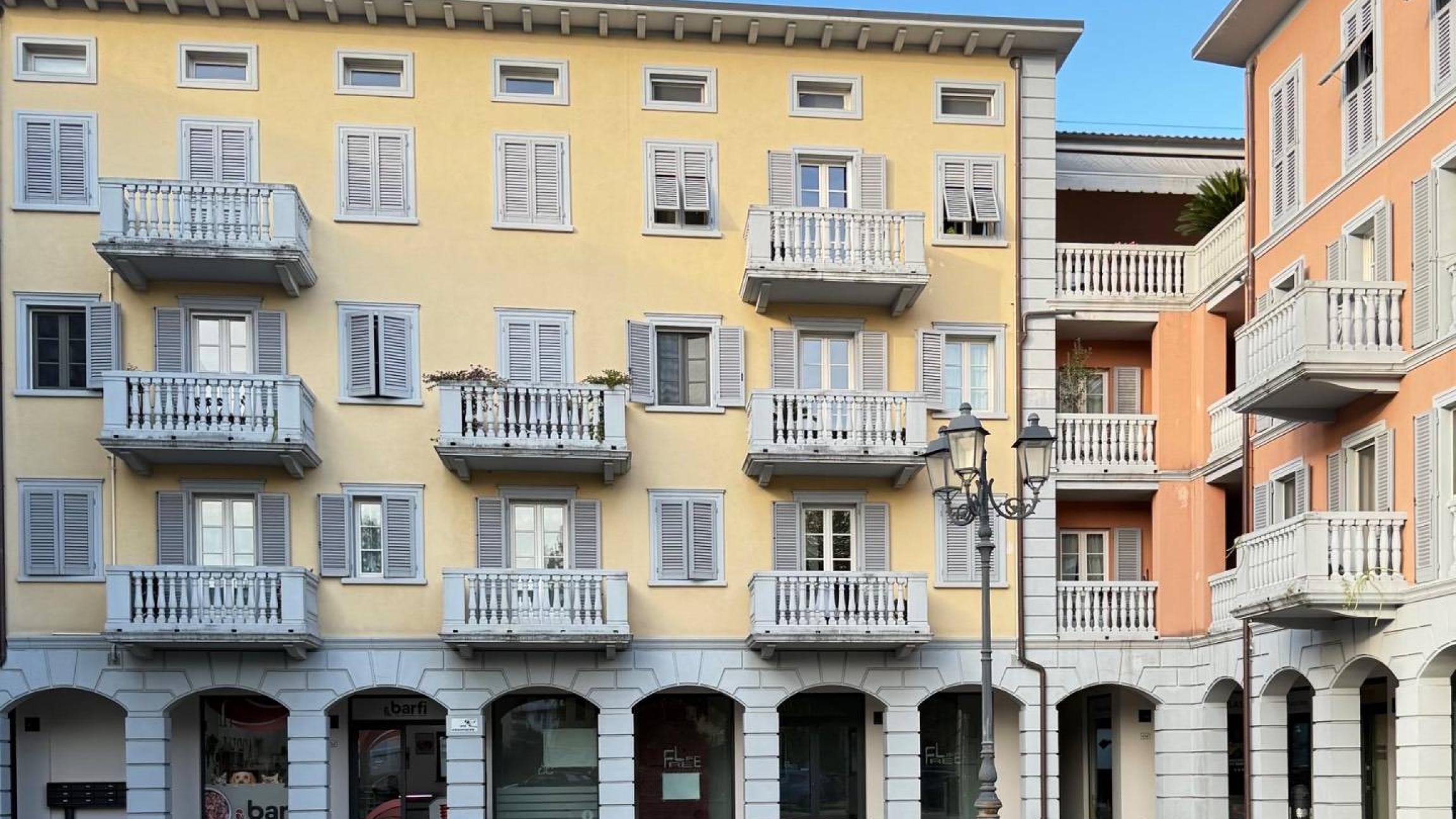 Locale commerciale a Lucca